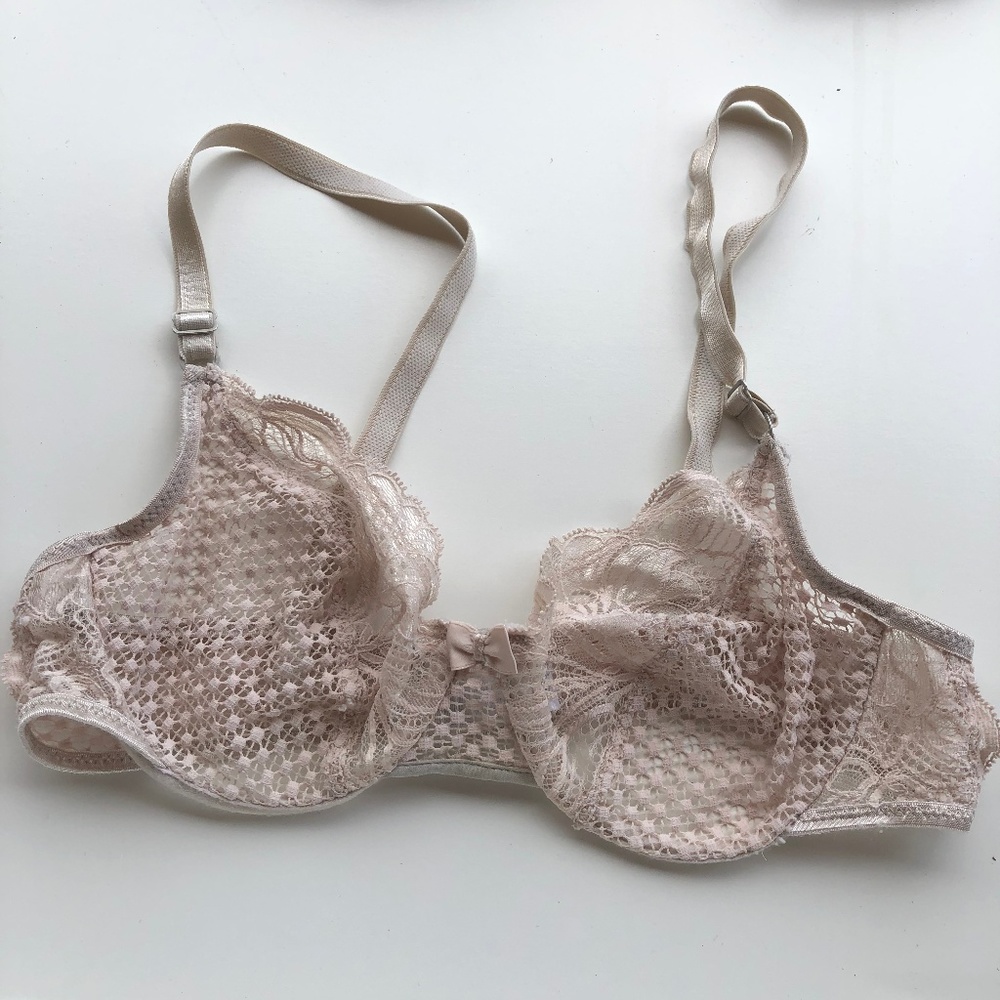 Oscar De La Renta Nude Sheer Lace Bra